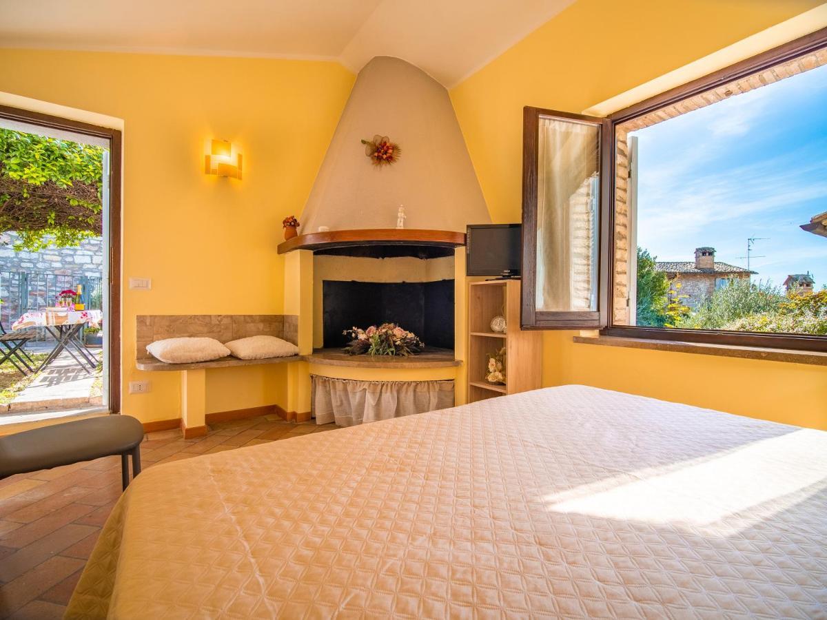 Terrazza Santa Chiara Hotel Assisi Bagian luar foto