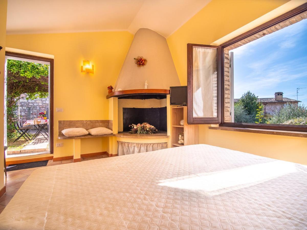 Terrazza Santa Chiara Hotel Assisi Bagian luar foto