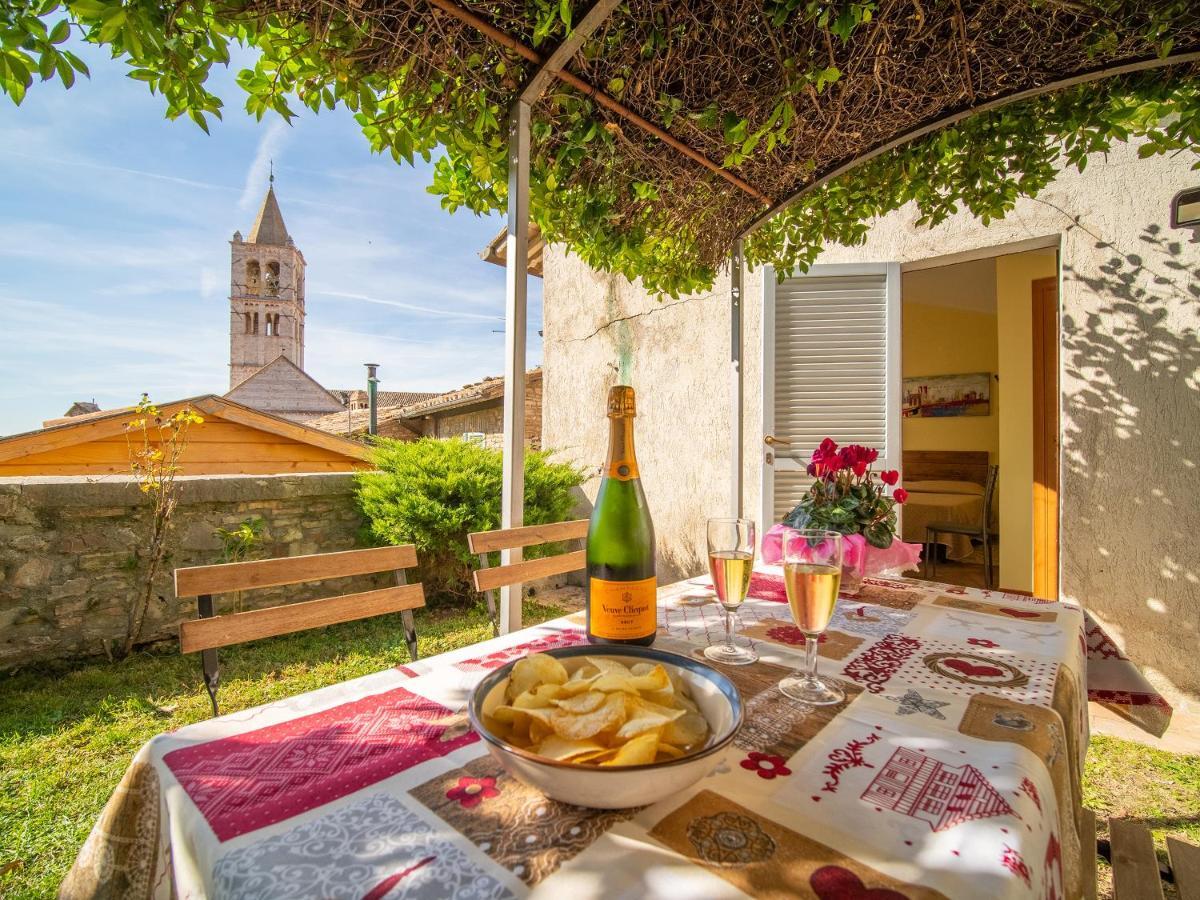Terrazza Santa Chiara Hotel Assisi Bagian luar foto